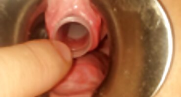 sex trước mặt con Anh ta dùng tay đá vào sự phim sex hàn cương cứng.