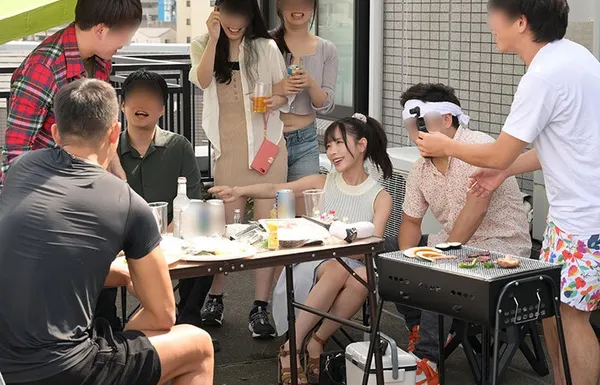 sex nảuto Phát hiện em người yêu bị bạn học chuốc say và thác loạn trong bữa tiệc bbq