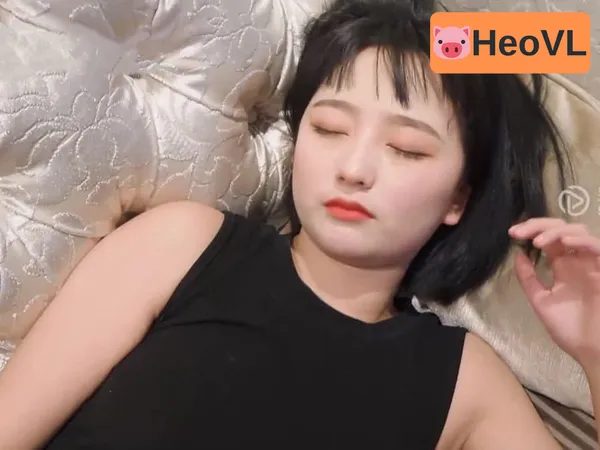 sex trai bao Bà chủ nhỏ dễ thương nhậu say địt không bcs với cậu nhân viên